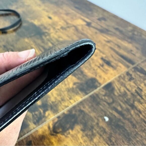 Louis Vuitton Epi Leather Slim Bifold Wallet W/ Certificate of Authenticity - Picture 12 of 13